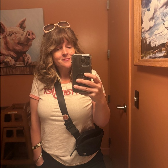 Meet your Posher, Robyn - Picture 4 of 7